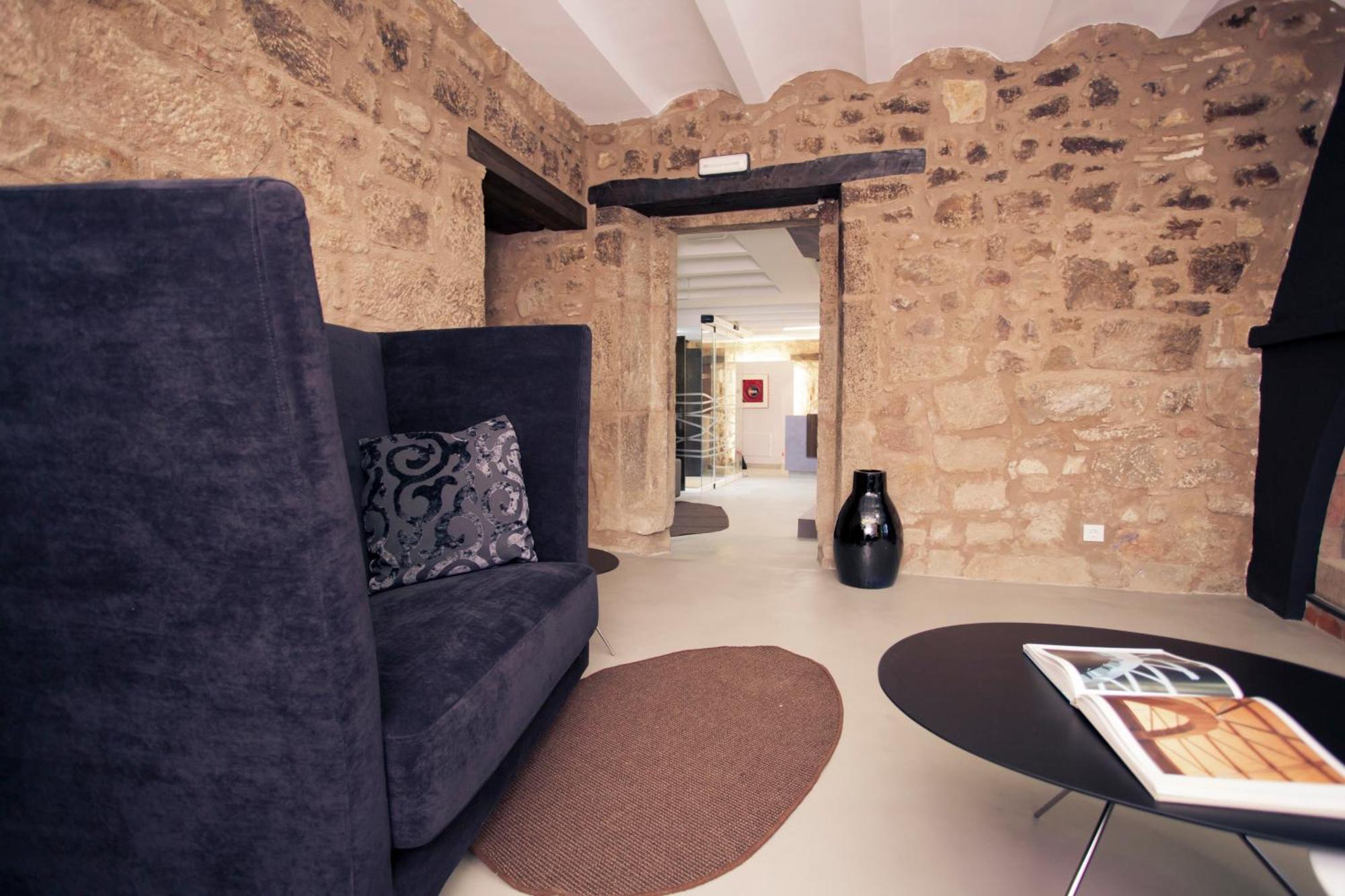 Hotel Restaurante Masia La Torre โมรา เด รูเบียรอส ภายนอก รูปภาพ