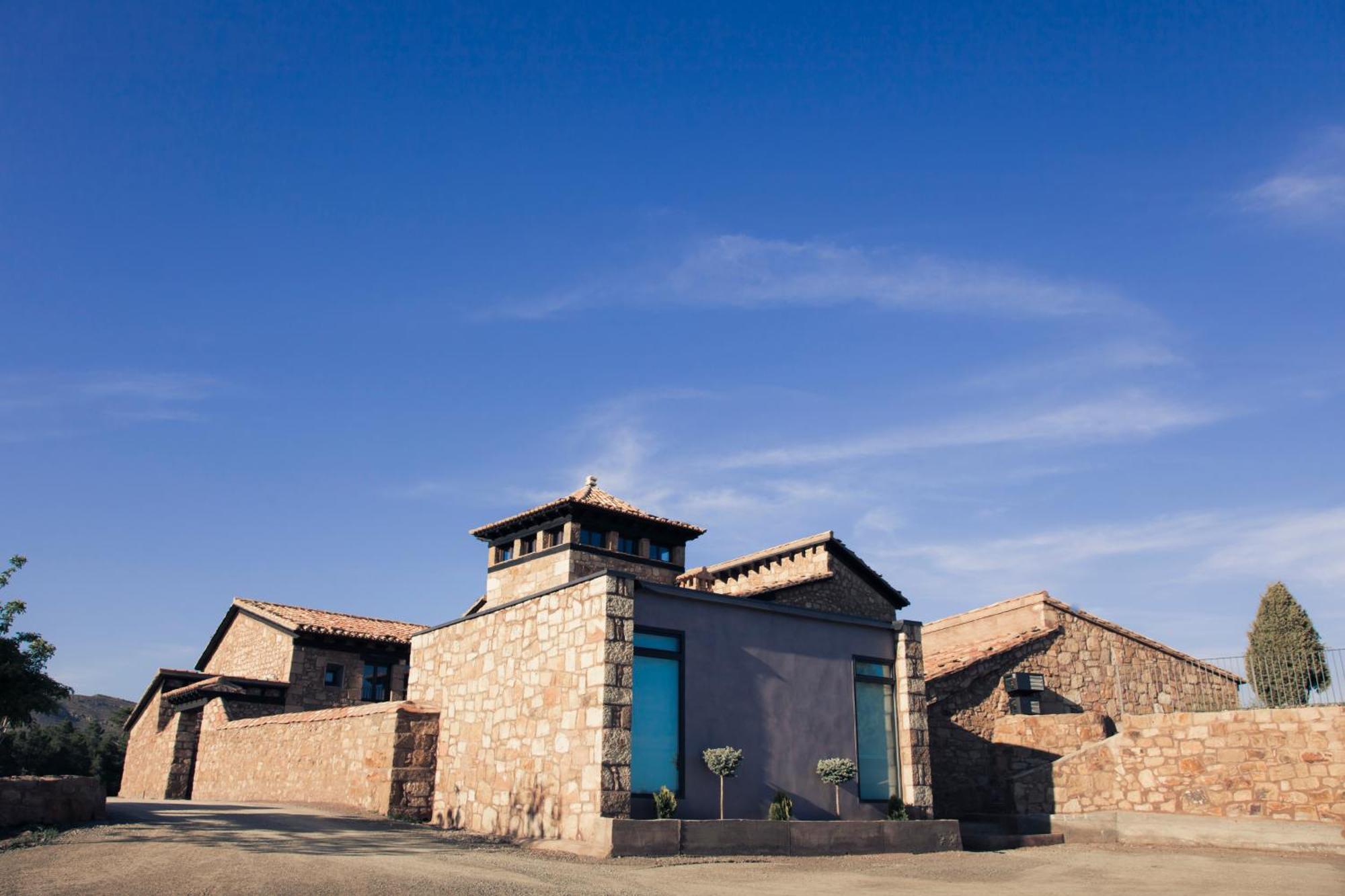 Hotel Restaurante Masia La Torre โมรา เด รูเบียรอส ภายนอก รูปภาพ
