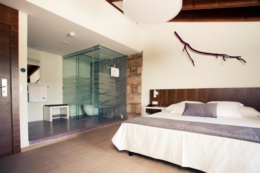 Hotel Restaurante Masia La Torre โมรา เด รูเบียรอส ห้อง รูปภาพ