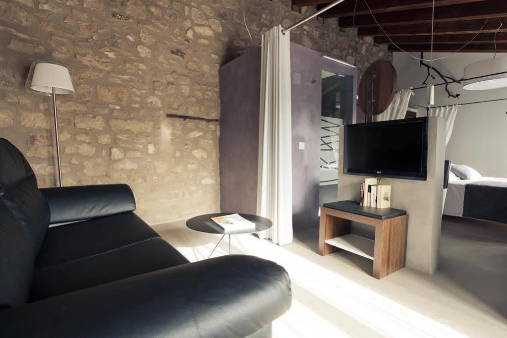 Hotel Restaurante Masia La Torre โมรา เด รูเบียรอส ภายนอก รูปภาพ